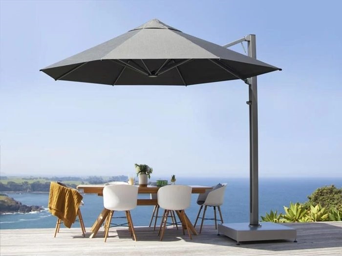 Outdoor Cantilever Umbrella